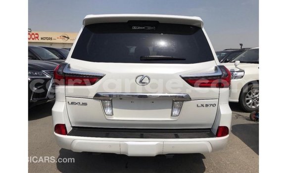 Acheter Import Voiture Lexus LX Blanc à Import - Dubai, Namibie Acheter Import Voiture Lexus LX Blanc à Import - Dubai, Namibie