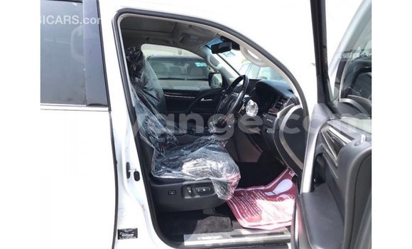 Acheter Import Voiture Lexus LX Blanc à Import - Dubai, Namibie Acheter Import Voiture Lexus LX Blanc à Import - Dubai, Namibie