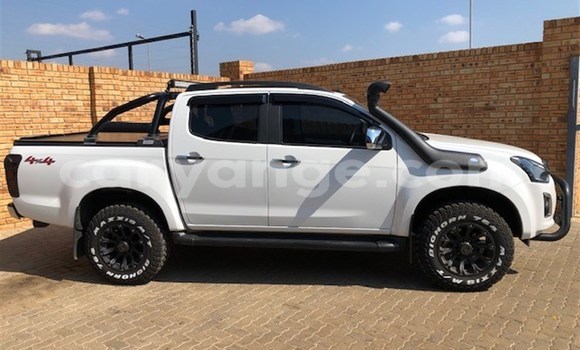 Acheter Occasion Voiture Isuzu KB Blanc à Karasburg, Karas Acheter Occasion Voiture Isuzu KB Blanc à Karasburg, Karas