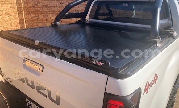 Acheter Occasion Voiture Isuzu KB Blanc à Karasburg, Karas Acheter Occasion Voiture Isuzu KB Blanc à Karasburg, Karas