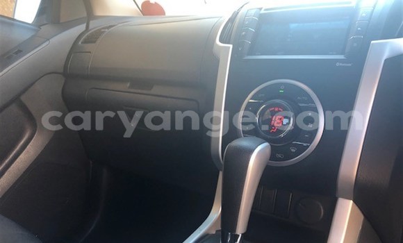 Acheter Occasion Voiture Isuzu KB Blanc à Karasburg, Karas Acheter Occasion Voiture Isuzu KB Blanc à Karasburg, Karas