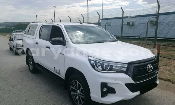 Buy Used Toyota Hilux White Car in Swakopmund in Namibia Buy Used Toyota Hilux White Car in Swakopmund in Namibia