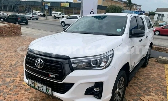 Buy Used Toyota Hilux White Car in Swakopmund in Namibia Buy Used Toyota Hilux White Car in Swakopmund in Namibia