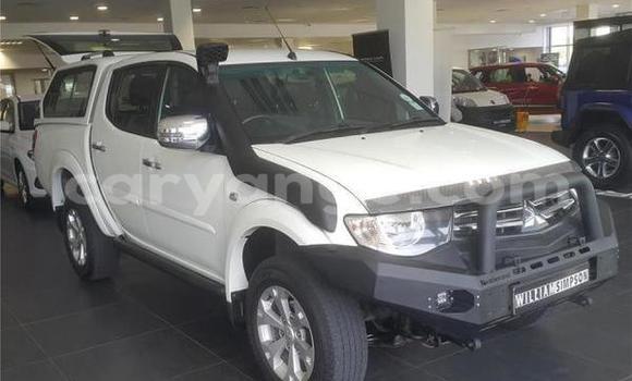 Acheter Occasion Voiture Mitsubishi Triton Autre à Katima Mulilo, Caprivi Acheter Occasion Voiture Mitsubishi Triton Autre à Katima Mulilo, Caprivi