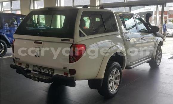 Acheter Occasion Voiture Mitsubishi Triton Autre à Katima Mulilo, Caprivi Acheter Occasion Voiture Mitsubishi Triton Autre à Katima Mulilo, Caprivi