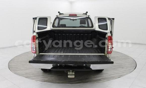 Acheter Occasion Voiture Nissan Navara Gris à Windhoek, Namibie Acheter Occasion Voiture Nissan Navara Gris à Windhoek, Namibie