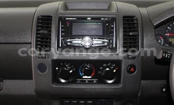 Acheter Occasion Voiture Nissan Navara Gris à Windhoek, Namibie Acheter Occasion Voiture Nissan Navara Gris à Windhoek, Namibie