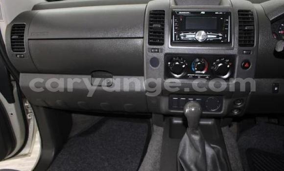 Acheter Occasion Voiture Nissan Navara Gris à Windhoek, Namibie Acheter Occasion Voiture Nissan Navara Gris à Windhoek, Namibie