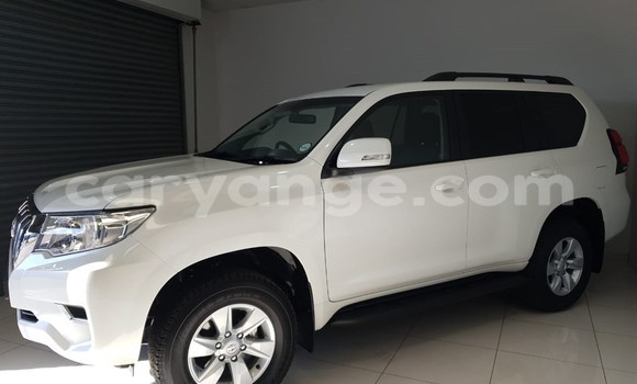 Buy Used Toyota Prado White Car in Karasburg in Karas Buy Used Toyota Prado White Car in Karasburg in Karas