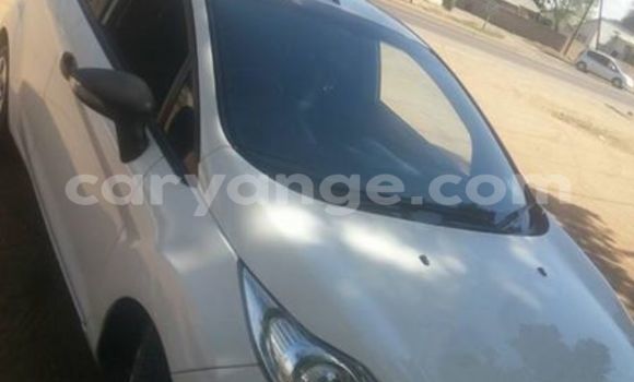 Acheter Occasion Voiture Ford Fiesta Blanc à Windhoek, Namibie Acheter Occasion Voiture Ford Fiesta Blanc à Windhoek, Namibie