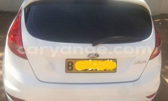 Acheter Occasion Voiture Ford Fiesta Blanc à Windhoek, Namibie Acheter Occasion Voiture Ford Fiesta Blanc à Windhoek, Namibie