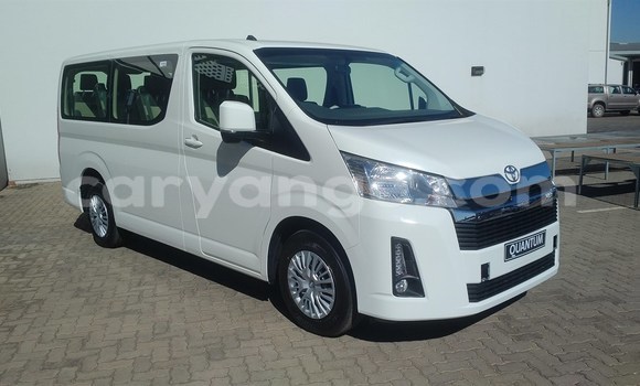 Buy Used Toyota Hi Ace White Car in Karasburg in Karas Buy Used Toyota Hi Ace White Car in Karasburg in Karas