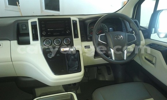 Buy Used Toyota Hi Ace White Car in Karasburg in Karas Buy Used Toyota Hi Ace White Car in Karasburg in Karas