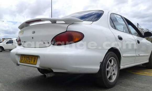 Acheter Occasion Voiture Hyundai Elantra Blanc à Windhoek, Namibie Acheter Occasion Voiture Hyundai Elantra Blanc à Windhoek, Namibie