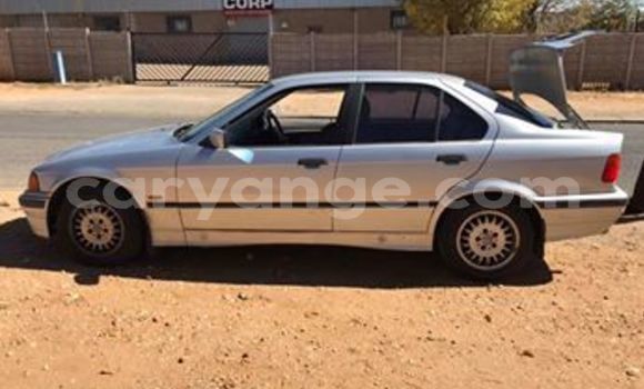 Acheter Occasion Voiture BMW 3–Series Gris à Windhoek, Namibie Acheter Occasion Voiture BMW 3–Series Gris à Windhoek, Namibie