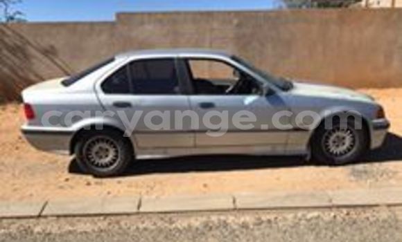 Acheter Occasion Voiture BMW 3–Series Gris à Windhoek, Namibie Acheter Occasion Voiture BMW 3–Series Gris à Windhoek, Namibie