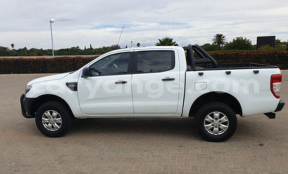 Buy Used Toyota Hilux White Car in Walvis Bay in Namibia Buy Used Toyota Hilux White Car in Walvis Bay in Namibia