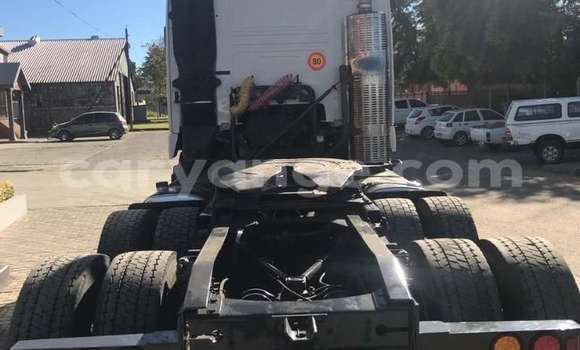 Buy Used Volvo FH10 White Truck in Windhoek in Namibia Buy Used Volvo FH10 White Truck in Windhoek in Namibia