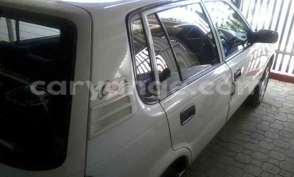 Acheter Neuf Voiture Toyota 4Runner Blanc à Windhoek, Namibie Acheter Neuf Voiture Toyota 4Runner Blanc à Windhoek, Namibie