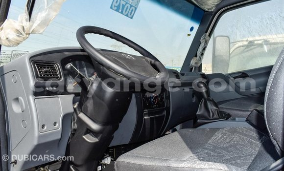 Acheter Import Voiture Mercedes-Benz 190 Blanc à Import - Dubai, Namibie Acheter Import Voiture Mercedes-Benz 190 Blanc à Import - Dubai, Namibie