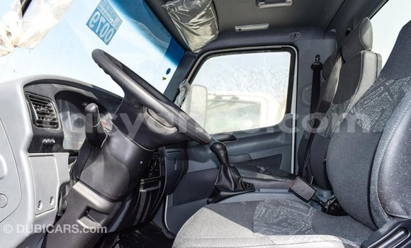 Acheter Import Voiture Mercedes-Benz 190 Blanc à Import - Dubai, Namibie Acheter Import Voiture Mercedes-Benz 190 Blanc à Import - Dubai, Namibie