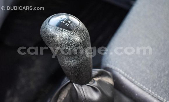 Acheter Import Voiture Mercedes-Benz 190 Blanc à Import - Dubai, Namibie Acheter Import Voiture Mercedes-Benz 190 Blanc à Import - Dubai, Namibie