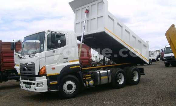 Buy Used Hino 300 Series Other Truck in Windhoek in Namibia Buy Used Hino 300 Series Other Truck in Windhoek in Namibia