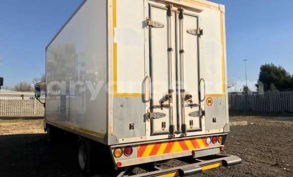 Buy Used Hino 300 Series White Truck in Windhoek in Namibia Buy Used Hino 300 Series White Truck in Windhoek in Namibia