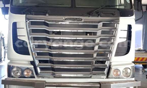 Buy Used Freightliner 90 Cum 500 White Truck in Windhoek in Namibia Buy Used Freightliner 90 Cum 500 White Truck in Windhoek in Namibia