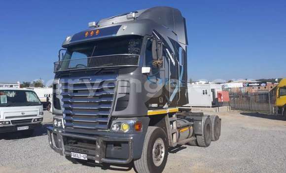 Buy Used Freightliner 90 Cum 500 Blue Truck in Windhoek in Namibia Buy Used Freightliner 90 Cum 500 Blue Truck in Windhoek in Namibia