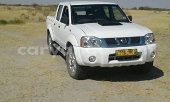 Acheter Occasion Voiture Nissan Navara Blanc à Windhoek, Namibie Acheter Occasion Voiture Nissan Navara Blanc à Windhoek, Namibie