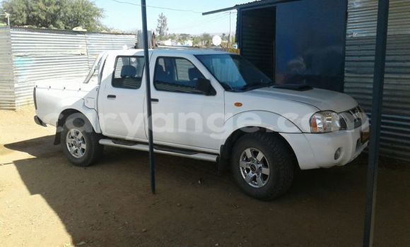 Acheter Occasion Voiture Nissan Navara Blanc à Windhoek, Namibie Acheter Occasion Voiture Nissan Navara Blanc à Windhoek, Namibie