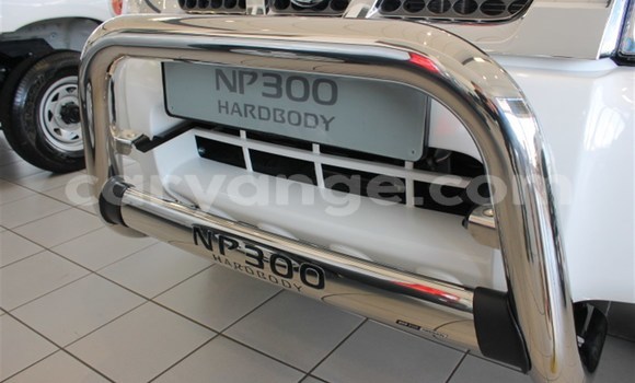 Buy Used Nissan Hardbody White Car in Gobabis in Omaheke Buy Used Nissan Hardbody White Car in Gobabis in Omaheke