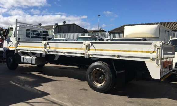 Buy Used Mitsubishi Van White Truck in Bethanien in Karas Buy Used Mitsubishi Van White Truck in Bethanien in Karas