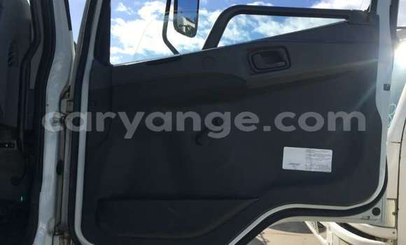 Buy Used Mitsubishi Van White Truck in Bethanien in Karas Buy Used Mitsubishi Van White Truck in Bethanien in Karas