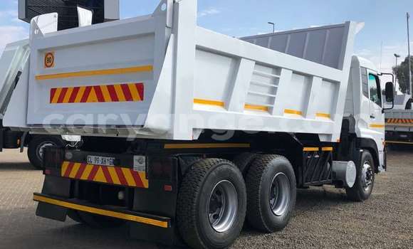 Acheter Occasion Utilitaire Nissan UD Blanc à Bethanien, Karas Acheter Occasion Utilitaire Nissan UD Blanc à Bethanien, Karas