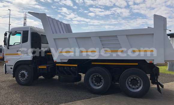 Acheter Occasion Utilitaire Nissan UD Blanc à Bethanien, Karas Acheter Occasion Utilitaire Nissan UD Blanc à Bethanien, Karas