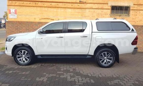 Buy Used Toyota Hilux White Car in Windhoek in Namibia Buy Used Toyota Hilux White Car in Windhoek in Namibia