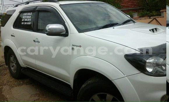 Buy Used Toyota Fortuner White Car in Windhoek in Namibia