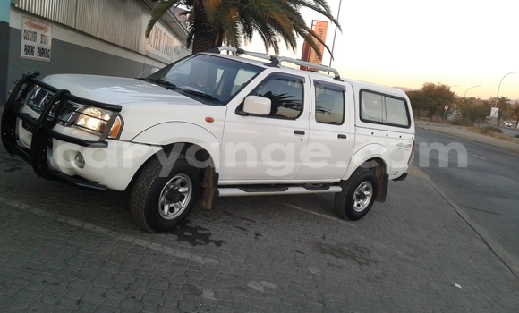 Acheter Occasion Voiture Nissan NP 300 Blanc à Windhoek, Namibie Acheter Occasion Voiture Nissan NP 300 Blanc à Windhoek, Namibie