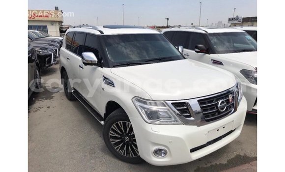 Acheter Import Voiture Nissan Patrol Blanc à Import - Dubai, Namibie Acheter Import Voiture Nissan Patrol Blanc à Import - Dubai, Namibie