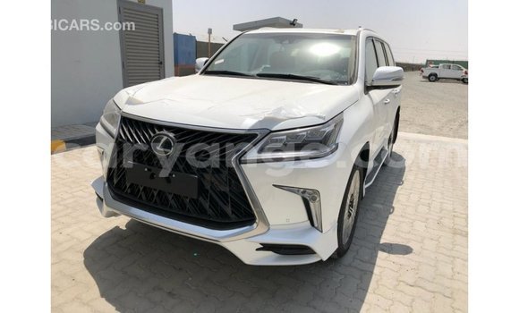 Acheter Import Voiture Lexus LX Blanc à Import - Dubai, Namibie Acheter Import Voiture Lexus LX Blanc à Import - Dubai, Namibie
