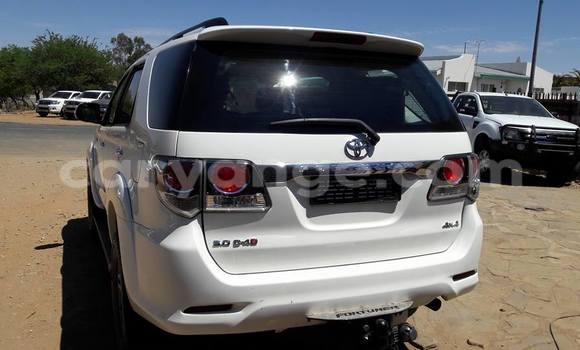 Buy Used Toyota Fortuner White Car in Windhoek in Namibia Buy Used Toyota Fortuner White Car in Windhoek in Namibia