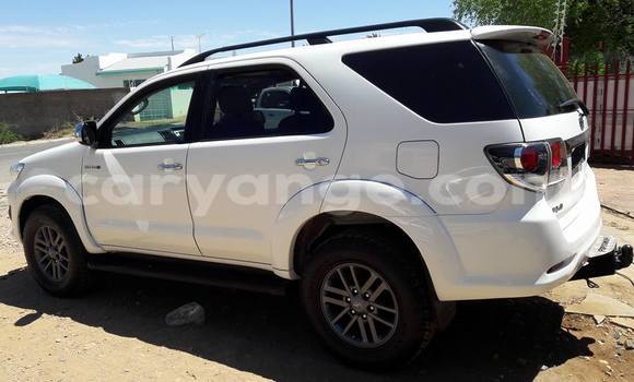 Buy Used Toyota Fortuner White Car in Windhoek in Namibia Buy Used Toyota Fortuner White Car in Windhoek in Namibia