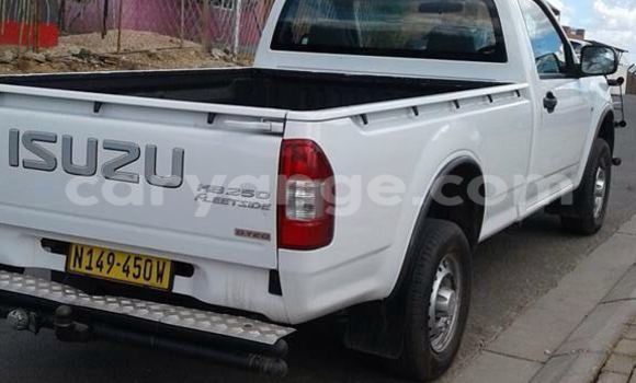Buy Used Isuzu D–MAX White Car in Windhoek in Namibia Buy Used Isuzu D–MAX White Car in Windhoek in Namibia