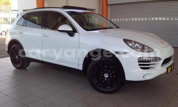 Buy Used Porsche Cayenne White Car in Karasburg in Karas