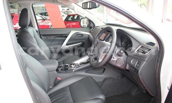 Buy Used Mitsubishi Pajero Sport White Car in Gobabis in Omaheke Buy Used Mitsubishi Pajero Sport White Car in Gobabis in Omaheke