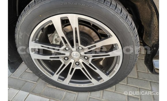 Acheter Import Voiture Toyota Land Cruiser Noir à Import - Dubai, Namibie Acheter Import Voiture Toyota Land Cruiser Noir à Import - Dubai, Namibie