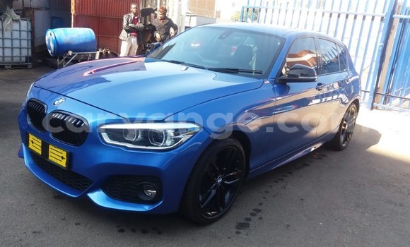 Acheter Occasion Voiture BMW 1er Bleu à Karasburg, Karas Acheter Occasion Voiture BMW 1er Bleu à Karasburg, Karas