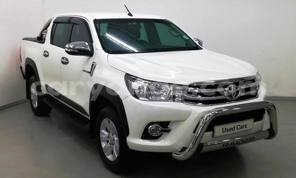 Buy Used Toyota Hilux White Car in Gobabis in Omaheke Buy Used Toyota Hilux White Car in Gobabis in Omaheke